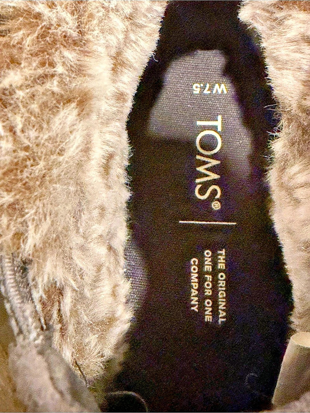 TOMS Faux Fur Slip-On Sneakers Gray & White US 7.5 - Picture 10 of 10